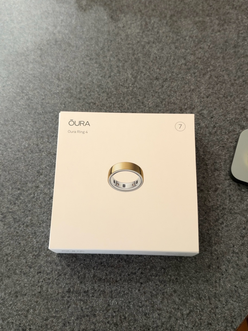 Oura Gold Women's Smart Ring - Polished Gold Finish size 7